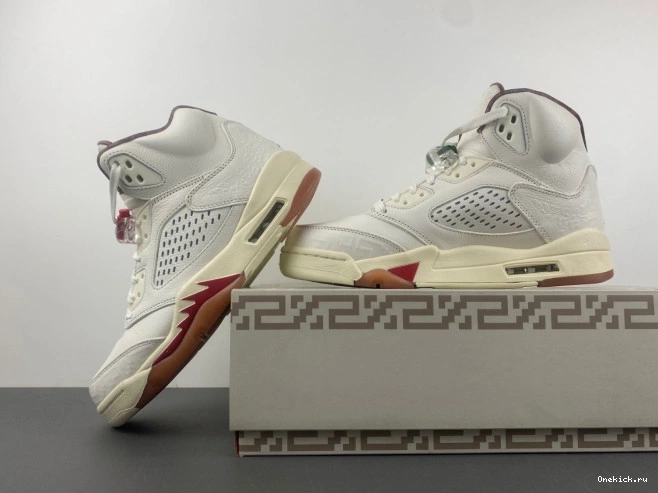 One Kick Grito Jordan Air HF8833-100 5 El 0817